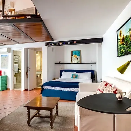 Charming Flat 1 Minute On Foot From Colosseum דירה *