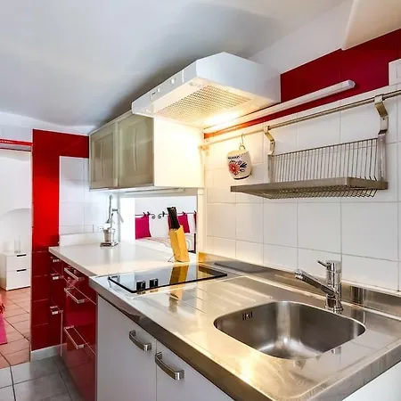 Charming Flat 1 Minute On Foot From Colosseum شقة