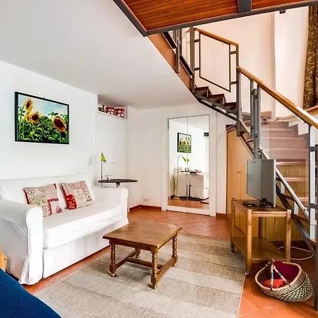 Charming Flat 1 Minute On Foot From Colosseum شقة